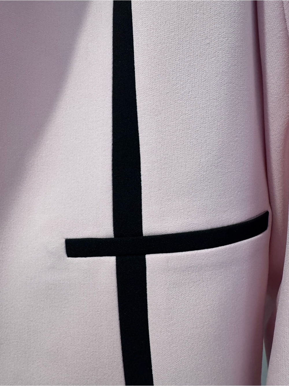 Evan Picone Black Label Pink Blazer with Black Contrast Trim - Picture 3 of 7